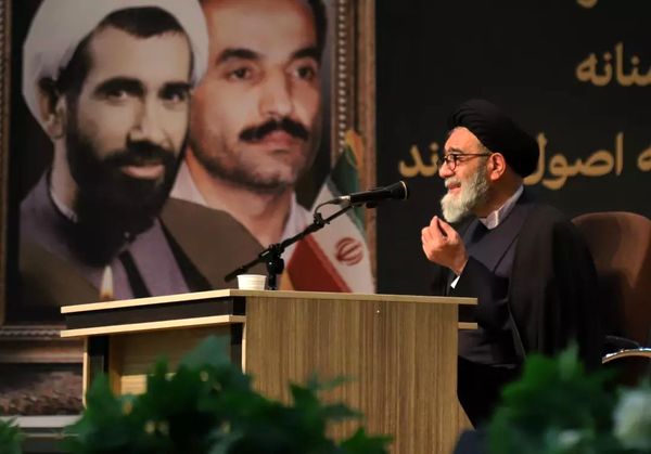 دولت تدبیری بیاندیشید تا موضوع دریاچه ارومیه حل شود
