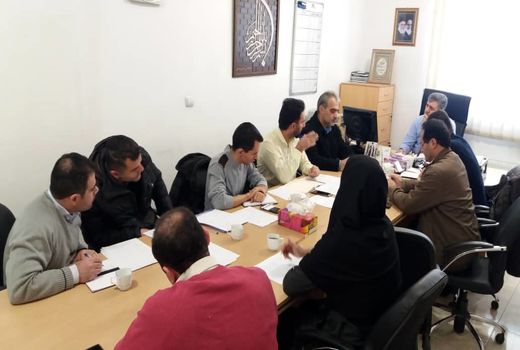 روند رصد و پایش نهاده های کشاورزی شهرستان بهارستان بررسی شد