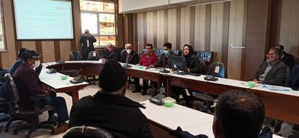 روز انتقال یافته‌های انگور در شهرستان بوئین زهرا برگزار شد 