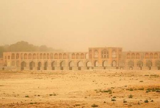 انتشار گردوغبار سمی گاوخونی تا شعاع 400 کیلومتری