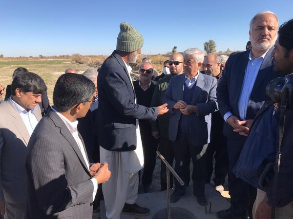 بازدید سرپرست وزارت جهاد کشاورزی از طرح ۴۶ هزار هکتاری انتقال آب با لوله به دشت سیستان