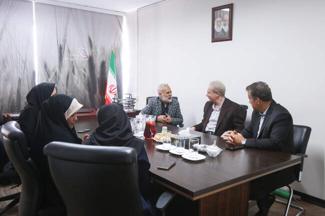 بازدید معاون وزیر جهاد کشاورزی از خبرگزاری کشاورزی ایران ایانا     