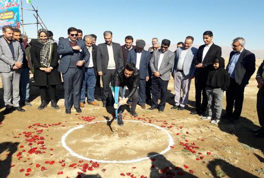 نخستین میدان عرضه دام در مرودشت کلنگ زنی شد