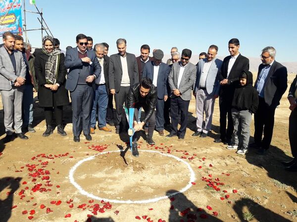 نخستین میدان عرضه دام در مرودشت کلنگ زنی شد