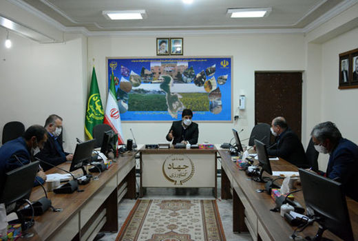 مبارزه با انواع بیماری‌ها و علف‌های هرز یکی از مؤلفه های افزایش عملکرد در واحد سطح است