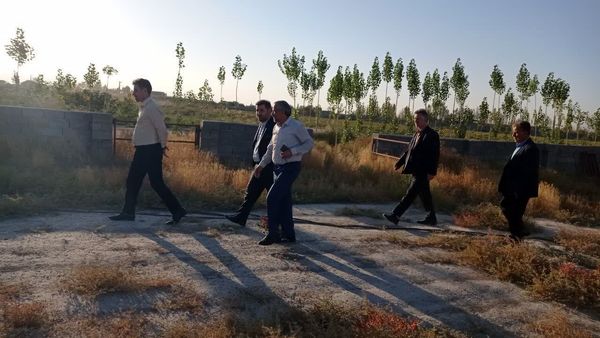 بازدید رییس سازمان جهاد کشاورزی آذربایجانغربی از اراضی منابع ملی روستای ایگدیر جهت اجرای طرحهای پرورش شترمرغ و بوقلمون گوشتی