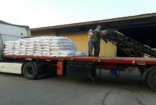 توزیع 75تن کود اوره در شهرستان کوهرنگ 