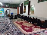 توان افزایی و توسعه اشتغال زنان روستایی و عشایری هندیجان در کاشت درخت