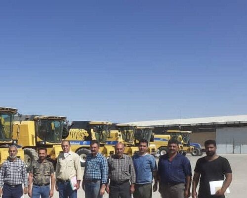 پلاک گذاری کمباین ها در مرودشت آغاز شد