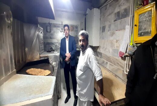 کاهش ازدحام نانوایی‌ها و تأمین کامل کالا در فروشگاه‌های تاکستان