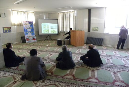 برگزاری کارگاه آموزشی انتخاب و کشت اصولی نهال در شهرستان شهرکرد