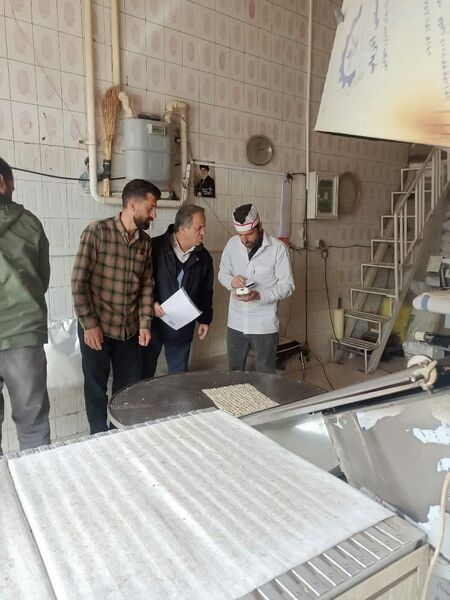 بازدید اکیپ تنظیم بازار از نانوایی ها و فروشگاه های بخش مرکزی شهرستان البرز