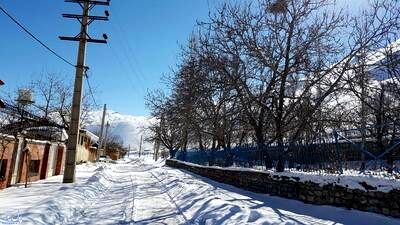 یک روز برفی در روستای ارنگه در جاده چالوس/ تصاویر