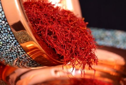 صادارات ۴.۶ میلیون دلاری زعفران ایران به امارات/ سهم ناچیز بسته‌بندی خرد تجارت طلای سرخ 