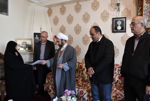 دیدار با خانواده معظم شهید شجاعی به مناسبت هفته خاک