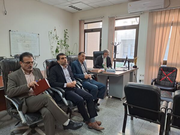 رصد و پایش آفات و بیماری‌های گندم در مزارع شوشتر