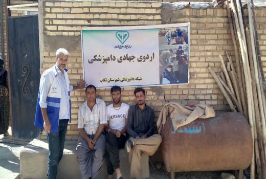 خدمت‌رسانی جهادی دامپزشکی در مناطق محروم تکاب
