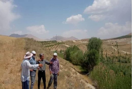 بهره گیری از تمام ظرفیت‌ها برای جلوگیری از مهاجرت روستاییان به شهرها 