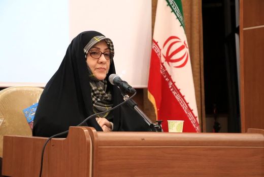 تجلیل از حضرت زهرا (س) تکریم همه خوبیها است