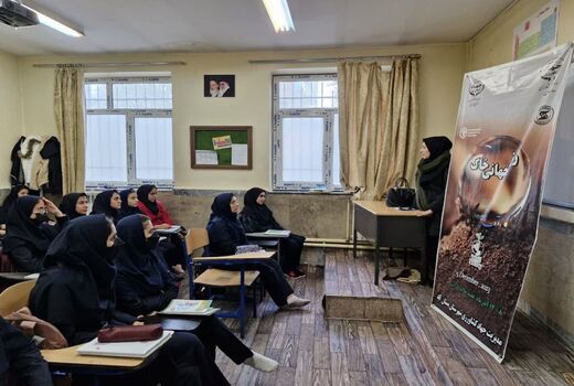 آگاه سازی دانش آموزان یکی از بهترین راه‌ها برای حفاظت از خاک