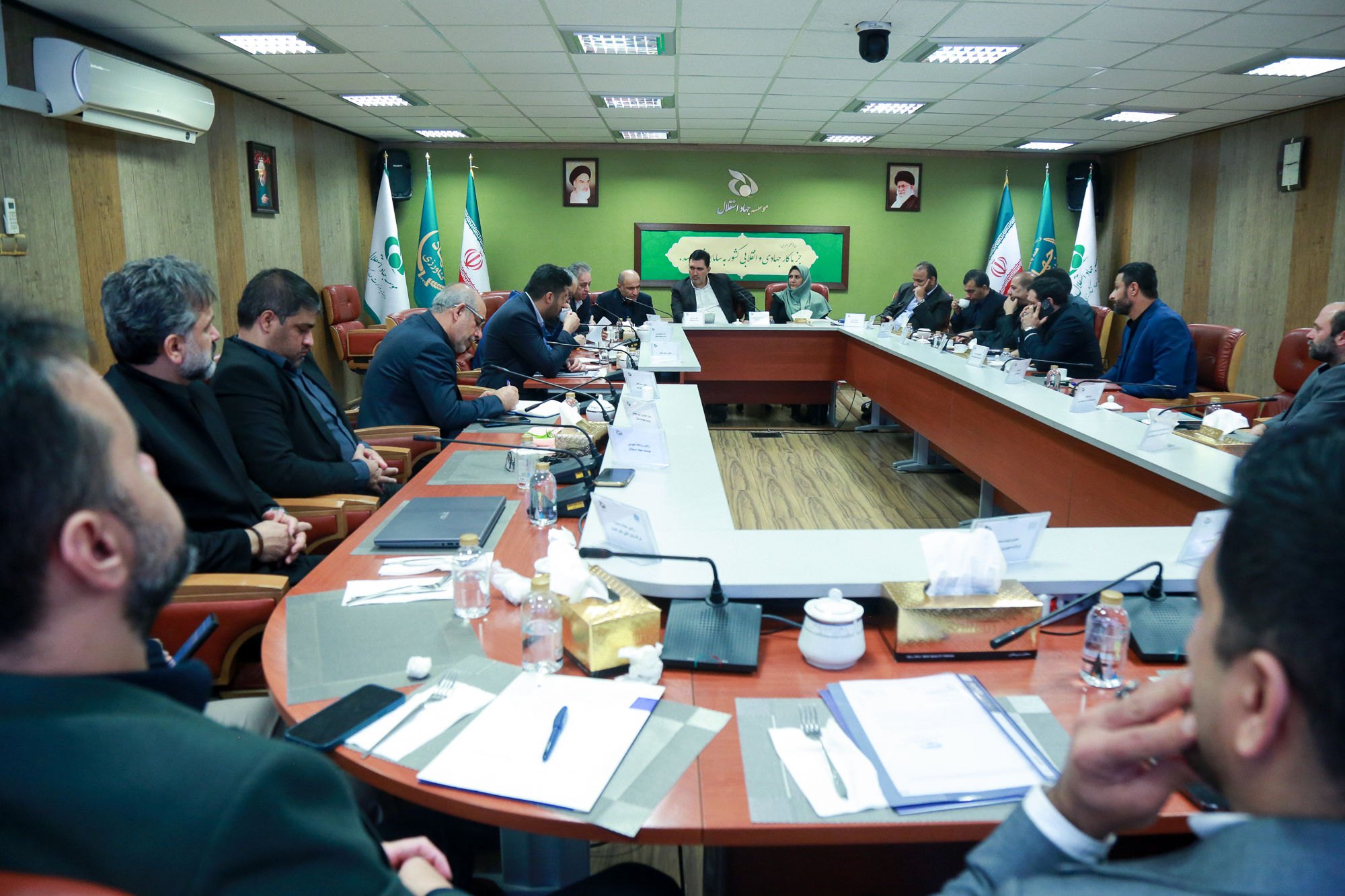  هشتمین جلسه شورای مدیران موسسه جهاد استقلال 