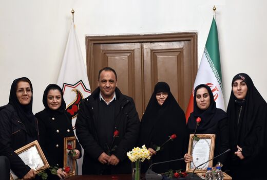  از بانوان برتر و نمونه روابط عمومی‌های بخش کشاورزی استان تجلیل شد
