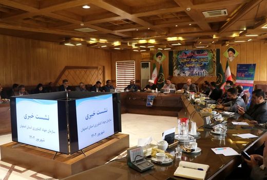 کسب رتبه اول اصفهان در تولید محصولات پروتئینی وابسته به دام و طیور در کشور