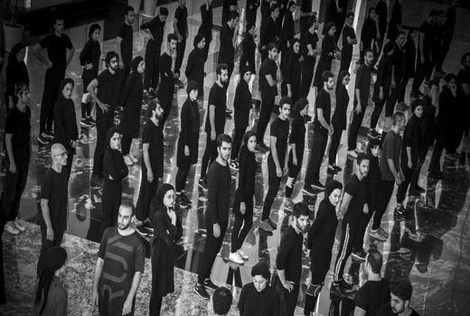 ٣٠٠ هنرمند موزیکال «بینوایان» را روایت می کنند