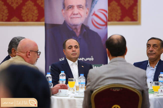 نشست صمیمی وزیر جهاد کشاورزی با خبرنگاران