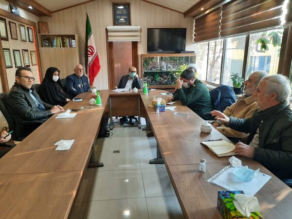 جلسه بررسی مشکلات تولید کنندگان و پرورش دهندگان ماهی حاشیه رودخانه ها 
