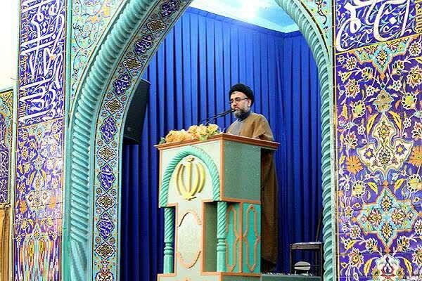 برای پیشبرد انقلاب اسلامی باید از مکتب امام راحل صیانت کرد 