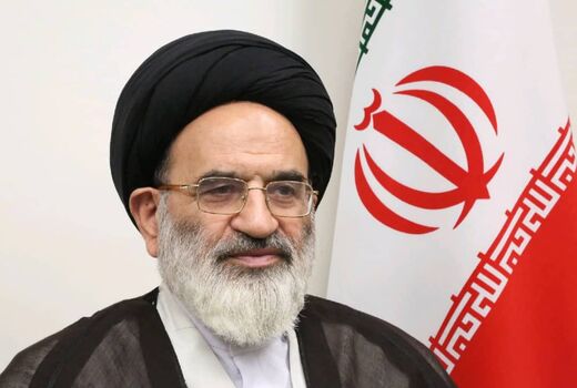 عدول از آرمان‌های امام خمینی (ره) موجب زوال عزت و استقلال کشور خواهد شد