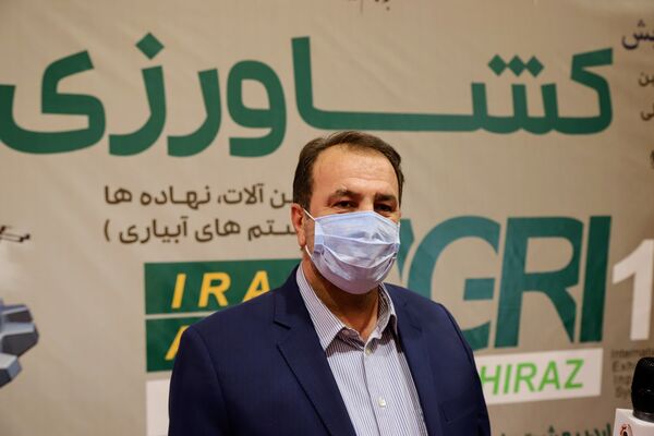 توانمندی‌های استان فارس را با ارائه محصولات کشاورزی در نمایشگاه ها معرفی کنیم