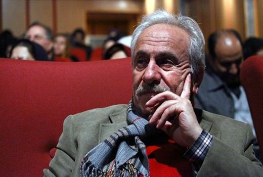 یک میلیارد و پانصد میلیون تومان را صرف تجهیز سالن نمایش  کردیم