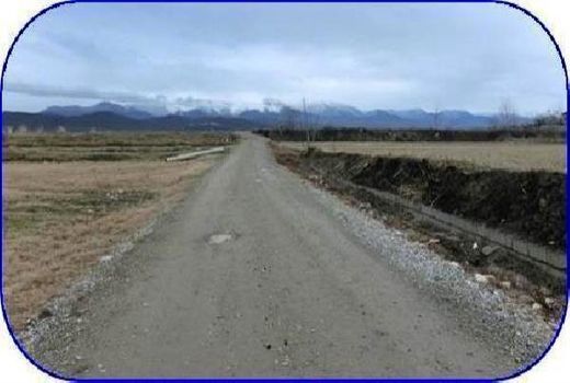 شن ریزی 248 کیلومتر جاده بین مزارع آمل