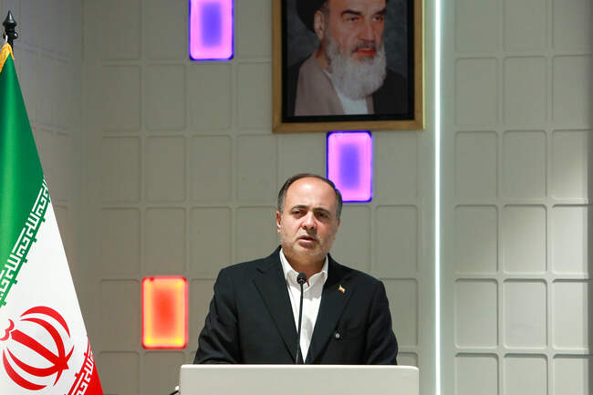  بازدید وزیر جهاد کشاورزی از نخستین مرکز تخصصی تولید و انتقال جنین از گاوهای نژاد ممتاز کشور 