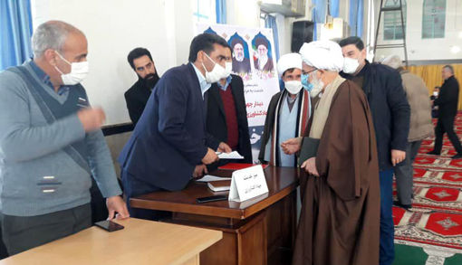 میز خدمت یکی از برنامه‌های جهادکشاورزی برای پیوند و ارتباط بیشتر و نزدیکتر بین مردم و مسئولان