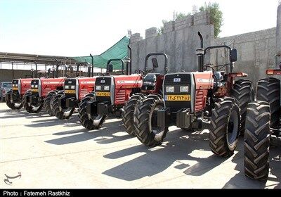 پلاک گذاری 85 دستگاه از تراکتورهای شهرستان بوشهر 