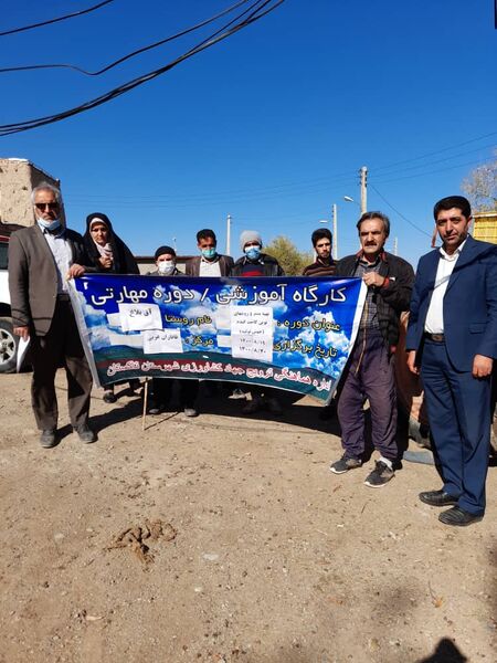  کارگاه آموزشی طرح جهش تولید در دیمزارها در بخش مرکزی تاکستان