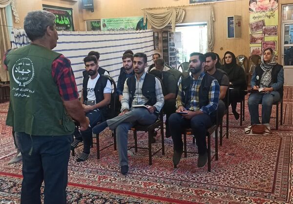 آشنایی با دوره کوچ و انتقال کندوهای زنبور عسل در دزفول