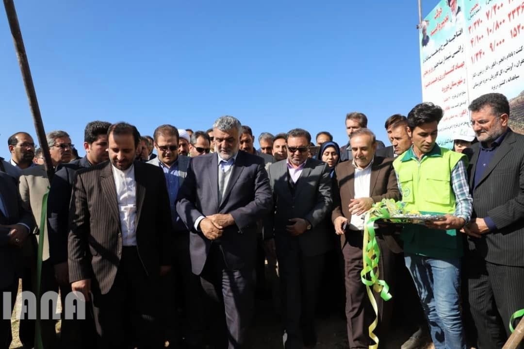 بازدید و بهره برداری طرح‌های بخش کشاورزی استان لرستان