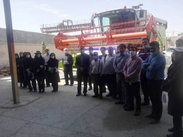 برگزاری کارگاه آموزشی و ترویجی نحوه تعیین زمان برداشت و تنظیمات کمباین در استان تهران