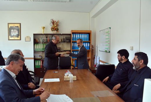 رصد و نظارت بر نحوه خدمت رسانی به ارباب رجوع