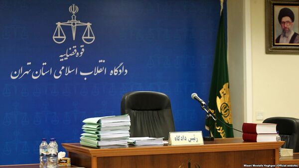 اولین جلسه دادگاه سه تن از اخلال‌گران اقتصادی 
