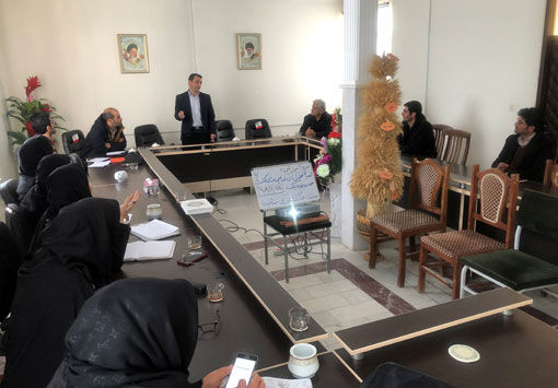 برگزاری کارگاه آموزشی تهیه محلول های غذایی برای کشت های هیدروپونیک در شهرستان بناب