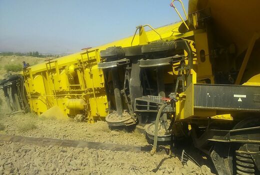 قطار گندم چپ کرد