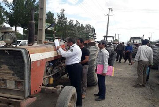 پلاک گذاری ۲۸۰ دستگاه تراکتور از ابتدای سال جاری در شهرستان مراغه