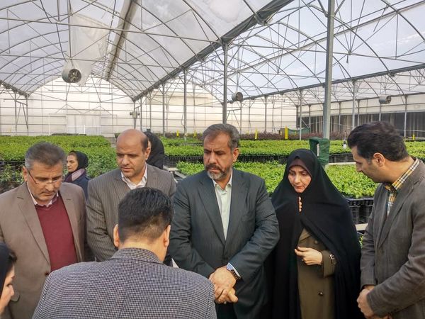 بازدید استاندار قزوین از یک واحد تولید در آبیک