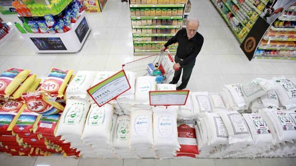 توزیع بیش از ۱۶۵ هزار تن کالای اساسی تنظیم بازاری در استان قزوین