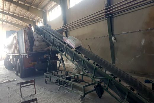 توزیع بیش از ۹ هزارتن انواع کود یارانه‌ای کشاورزی در بین کشاورزان شهرستان ارومیه